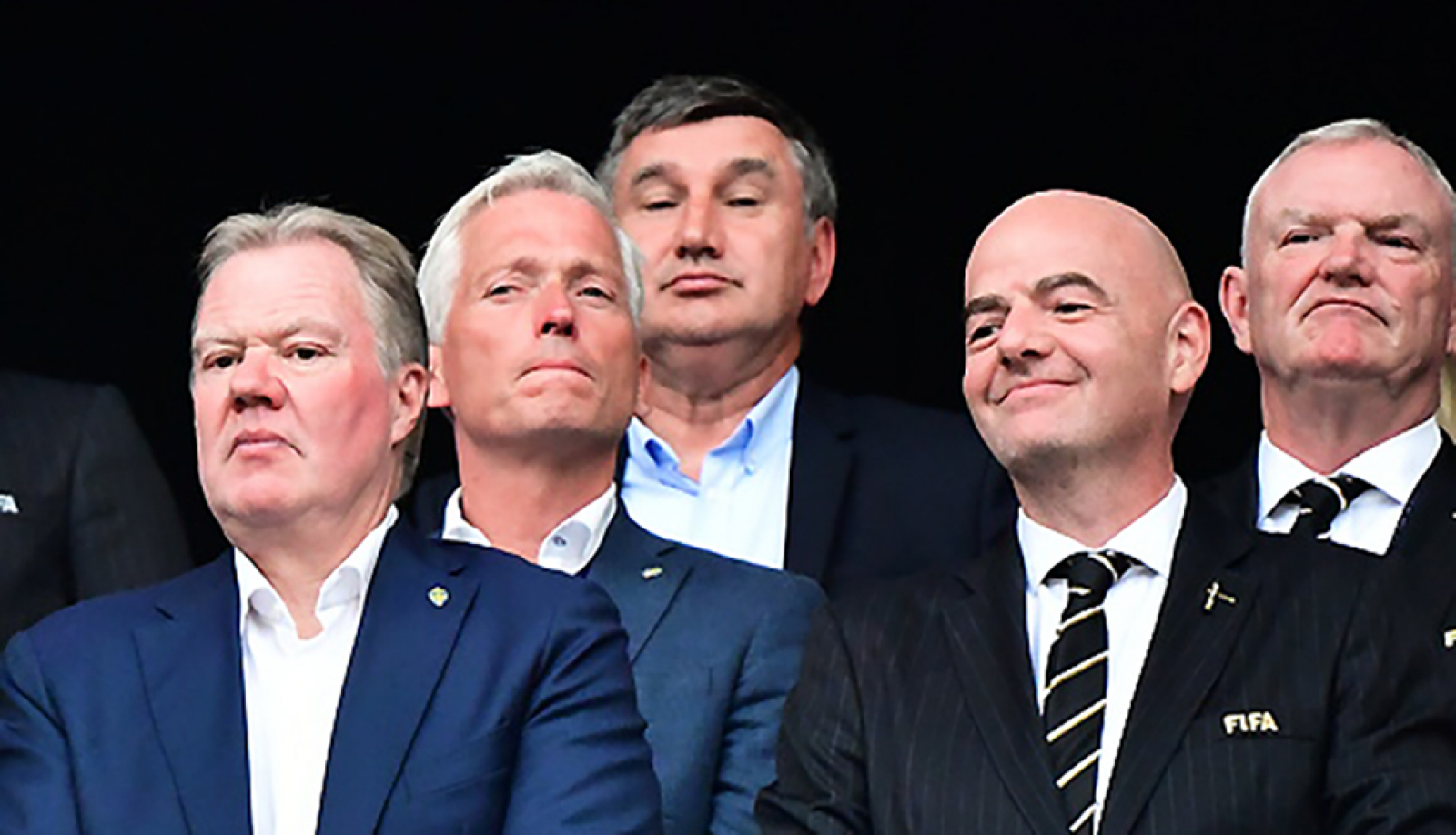 Karl-Erik Nilsson, här tillsammans med FIFA-presidenten Gianni Infantino, t h, är Svenska Fotbollförbundets ordförande och behåller sin post i ytterligare fyra år i UEFA:s exekutivkommitté. Karl-Erik kvarstår också som förste vice president.