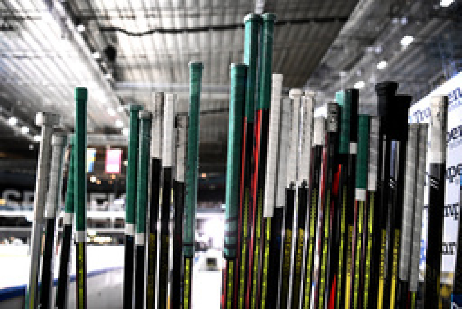 VM är slut, alla prylar inpackade och nu börjar hockeyfolket att sikta mot OS 2026 i Italien. Alla utom ryssarna...