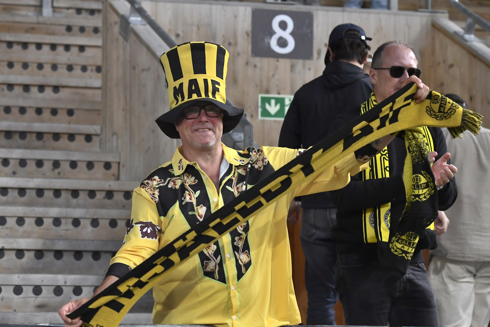 Mjällby får allt flera supporters, inte bara från fiskeläget Hällevik där arenan ligger eller Sölvesborg som är närmaste stad utan möts också av sympati från människor runt om i landet. Foto: Anna Hållams / TT