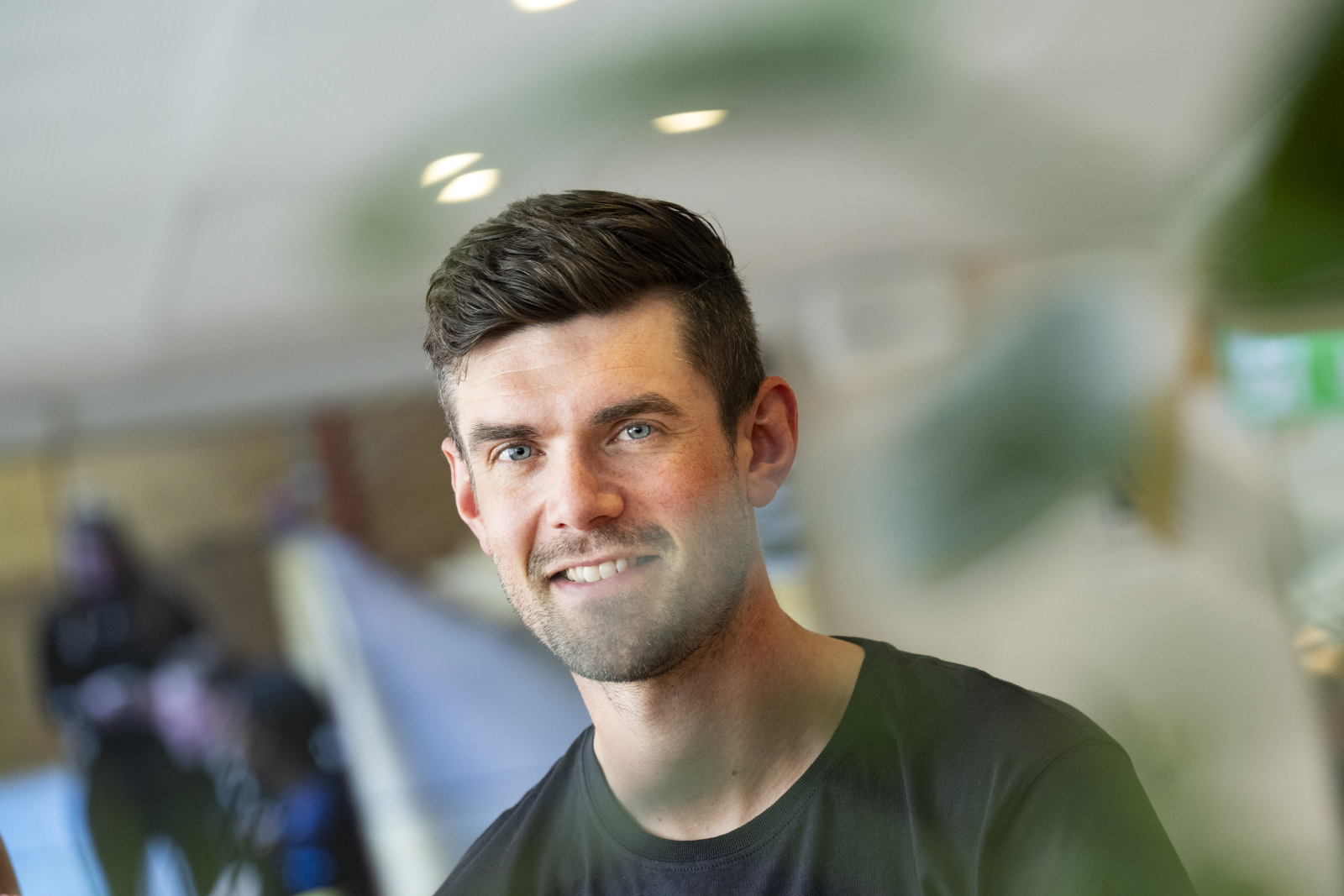 Fredrik Lindström, förre skidskytten ta är på väg mot en läkarexamen och direkt därpå blir han läkare hos Skidskytteförbundet. Foto: Pontus Lundahl / TT