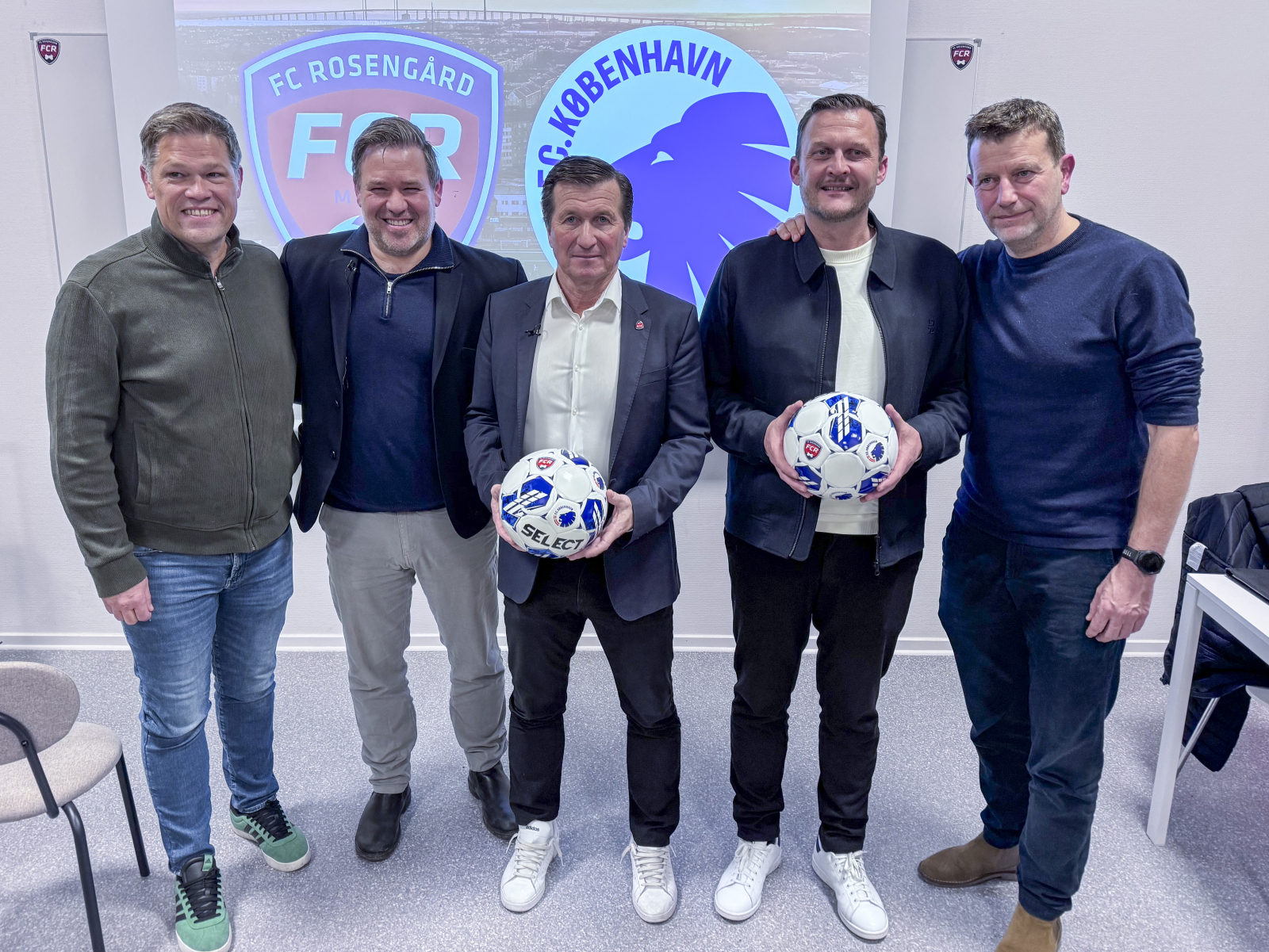 Männen bakom satsningen, där FC Köpenhamn köper andelar i FC Rosengård. fr v Johan Glennmo, Danir, FC Köpenhamns CEO Jacob Lauesen, FC Rosengårds ordförande Håkan Wifvesson, FC Köpenhamns utvecklingsdirektör Morten Grahn och FC Köpenhamns Sportdirektör Sune Smith Nielsen efter tisdagens medlemsmöte i F. Foto: Johan Nilsson / TT