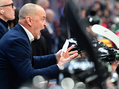 Luleås tränare Tomas "Bulan "Berglund är sannerligen engagerad under matcherna, I synnnnerhet när Luleå spel inte fungerar som han önskar. Foto: Björn Larsson Rosvall / TT