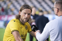 Mjällby AIFs Tom Pettersson intervjuas efter torsdagens play off till Europa League mellan Mjällby AIF och FC Salzburg på Strandvallen i Hällevik. Salzburg vann matchen med uddamålet. Foto: Johan Nilsson / TT