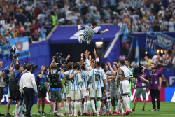 De australienska fansen och spelarn hyllade Messi och alla visste till slut inte hur de skulle hylla och jubla den här kvällen.