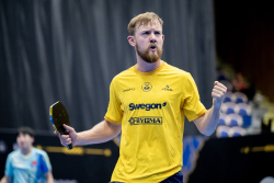 Sensationen. Nye svenske svenska stjärnan, Elias Ranefur, jublar efter poäng mot Wen Ruibo från Kina i den andra omgången av herrsingeln i pingisturneringen Europe Smash Sweden 2026 i Baltiska Hallen i Malmö, Sverige, den 13:e augusti, 2026. Photo: Johan Nilsson / TT