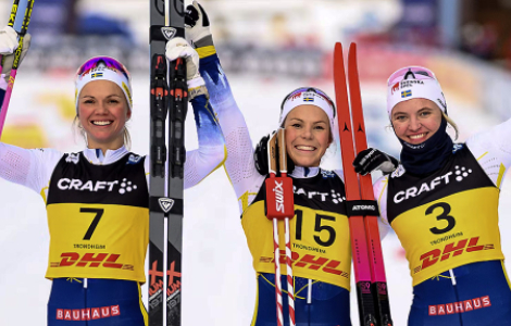 Landslagstjejer som konkurrerar om medverkan i OS, från vänster Emma Ribom, Johanna Hagström och Linn Svahn. De startat i helgens Världscuptävlingar i Davos