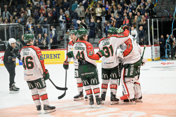 13950 åskådare i Avicii Arena -och inte en enda mask! Det är möjligt med idrott utan de ljusskygga typerna. Foto:Foto: Pontus Lundahl / TT 13950 åskådare i Avicii Arena -och inte en enda mask! Det är möjligt med idrott utan de ljusskygga typerna. Foto:Foto: Pontus Lundahl / TT