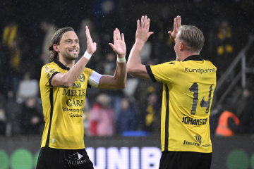 Två suyccéspelare i Mjällby i år. Herman Johansson och som nu får göra landslagsdebut och Tom Pettersson, som ´var dagens förbundskapten,Graham Potters favoritspelare under deras gemensamma år i Östersunds FK. Björn Larsson Rosvall / TT