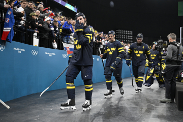 Och ut vandrde de molokna - igen. Detvterkommande när super stars kommer flygande och resultatet bli varken vad vi eller dom tror och hoppas. Foto: Jessica Gow / T