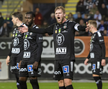 Örebros lagkapten Karl Holmberg under en match i Superettan den gångna säsongen. Foto: Johan Nilsson / TT