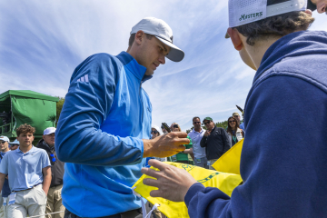 Ludvig Åberg är i dag en välkänd profil i golfvärlden och uppvaktas ofta av fans vid Augusta golfbana i Georgias. Foto: Christer Höglund
