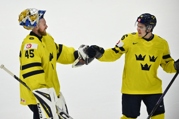 I huvudroller. Målvakten Magnus Hellberg blev vald till matchen spelare. men den belöningen hade lika gärna gått till Anton Frondell ha blivit. Foto: Anders Wiklund, TT
