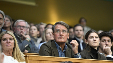 Christer Gardell vill ge 100 miljoner till tennis-Sverige. Det blev upptakten till en strid mellan olika parter, hur bakvänt det än kan tyckas.